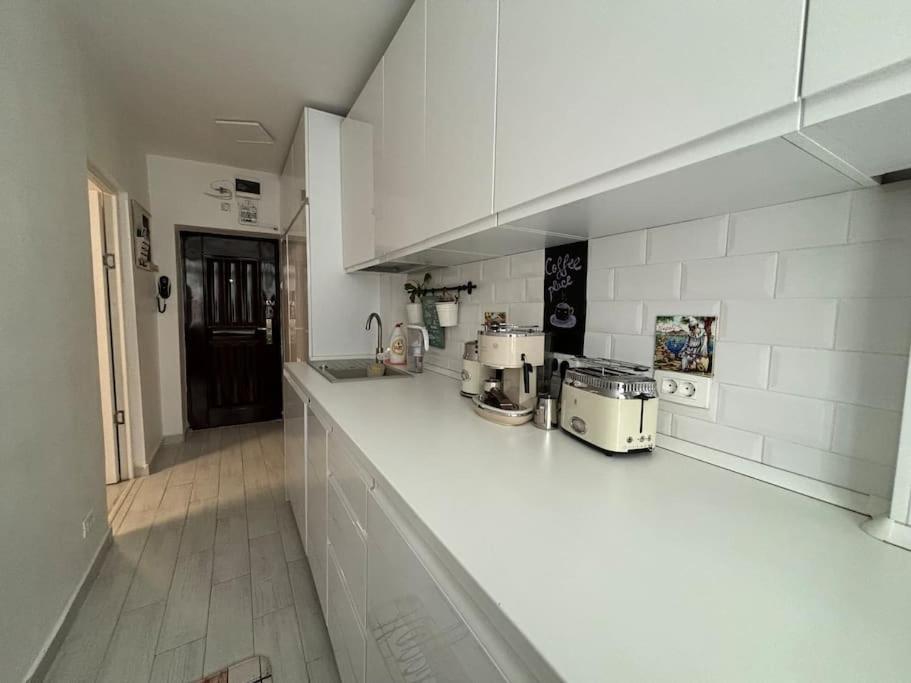 Ultracentral Lovely Place -Your Home Away From Home Bucarest Extérieur photo